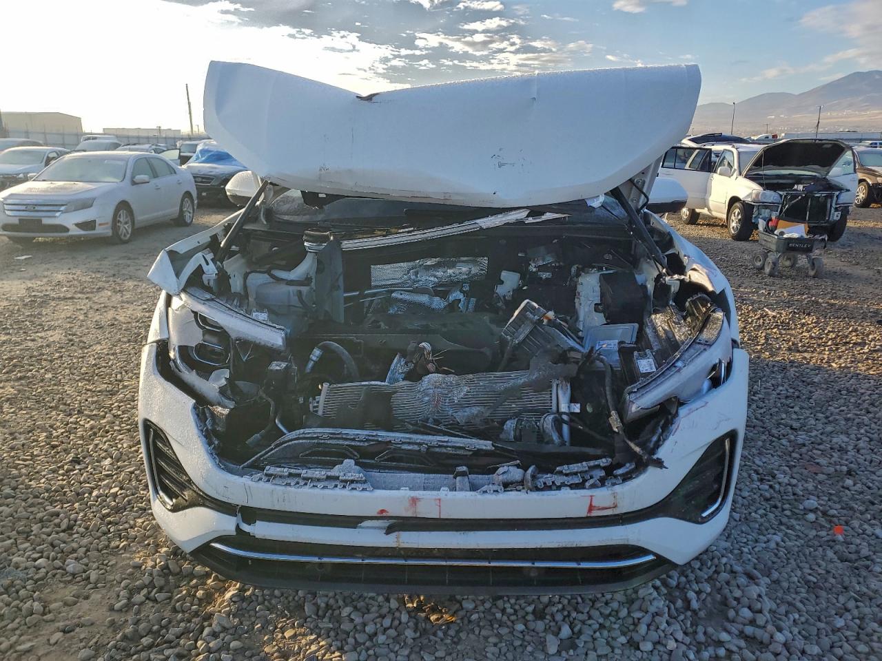 2025 Volkswagen Atlas Cross Sport Sel Premium R-Line VIN: 1V2FE2CA4SC228269 Lot: 94147285