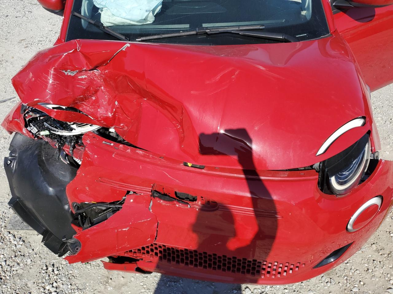 2024 Fiat 500 E Red VIN: ZFAFFAA49RX205196 Lot: 90745095