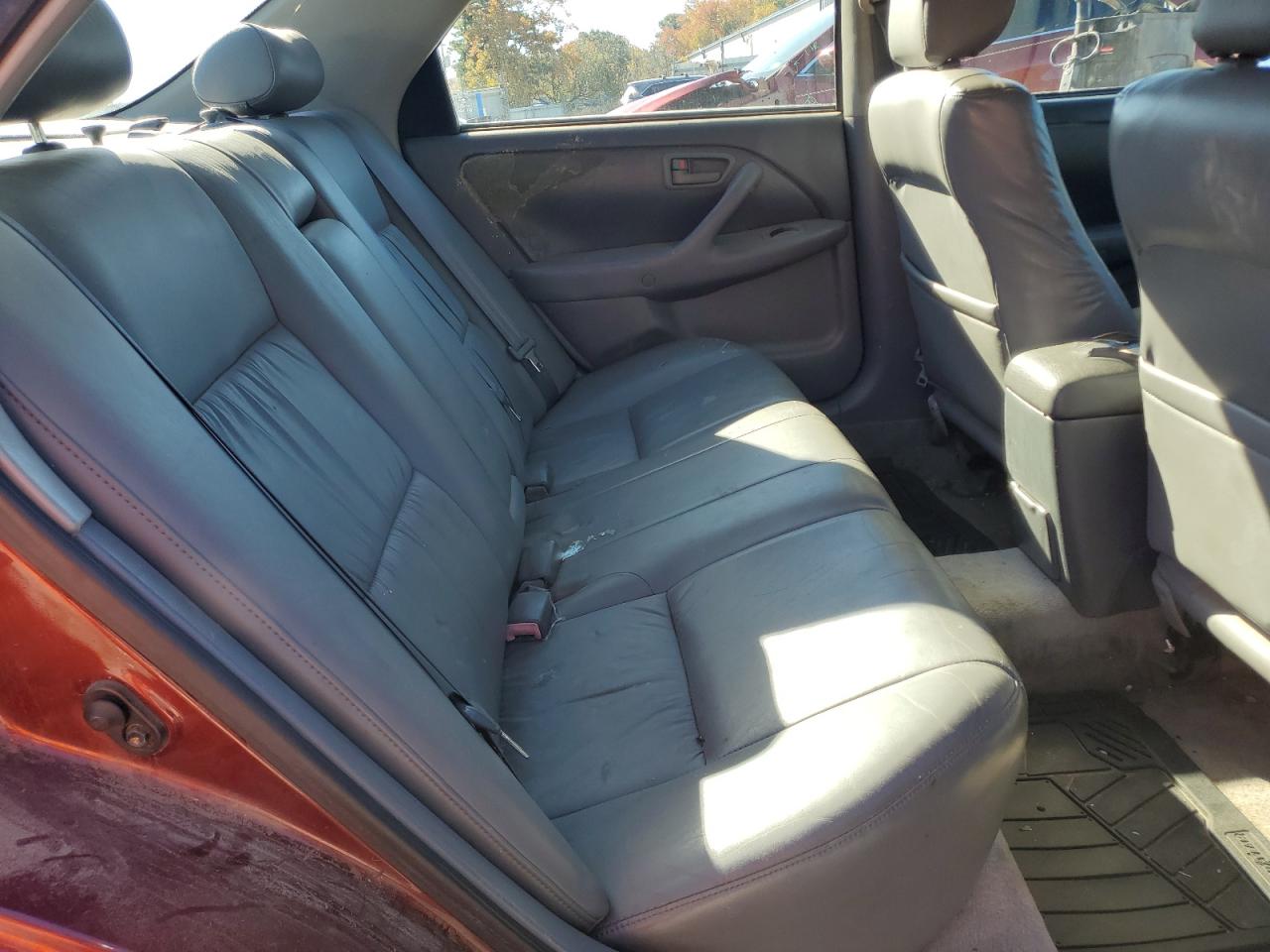 2000 Toyota Camry Le VIN: JT2BG28K8Y0422317 Lot: 90794845