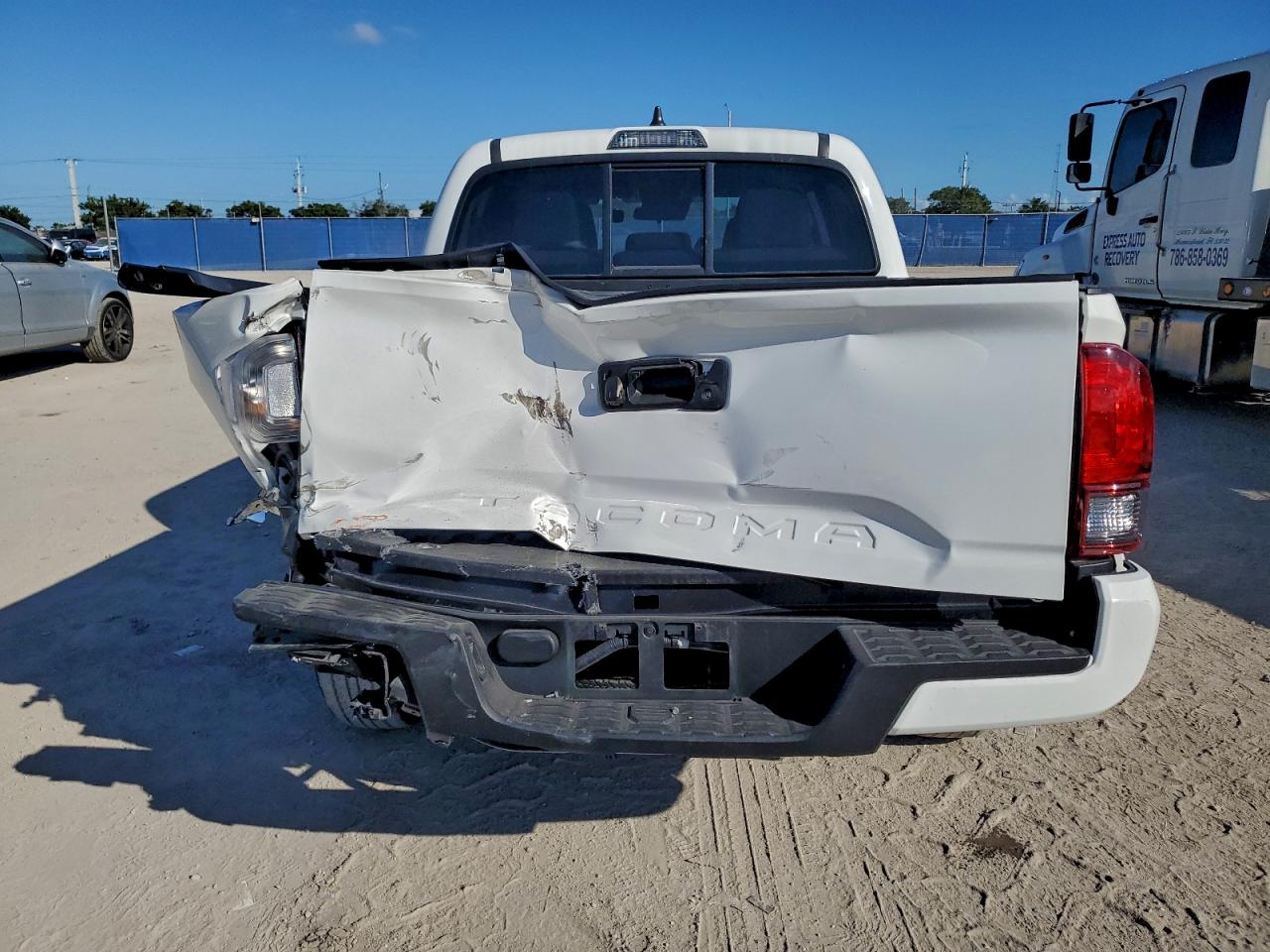 2022 Toyota Tacoma Double Cab VIN: 3TYAX5GN8NT063984 Lot: 94239715