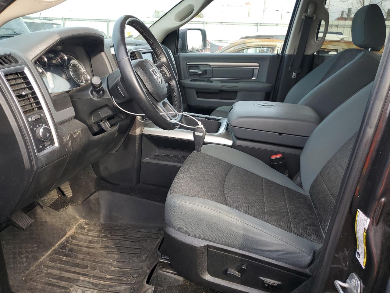 2018 Ram 1500 Slt VIN: 3C6RR7LG8JG251156 Lot: 92669915