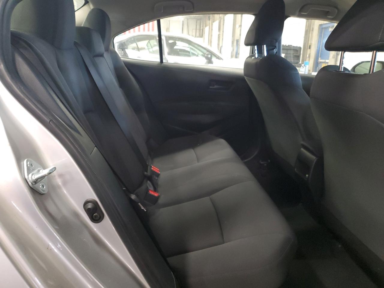 2022 Toyota Corolla Le VIN: JTDEAMDE7NJ036740 Lot: 92611345