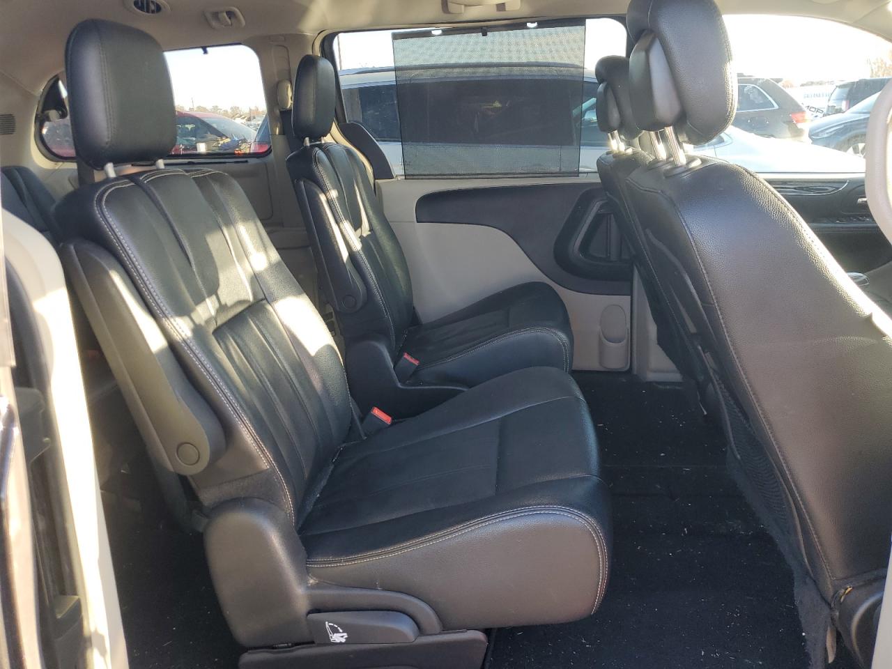 2016 Chrysler Town & Country Touring VIN: 2C4RC1BG8GR306054 Lot: 92410545