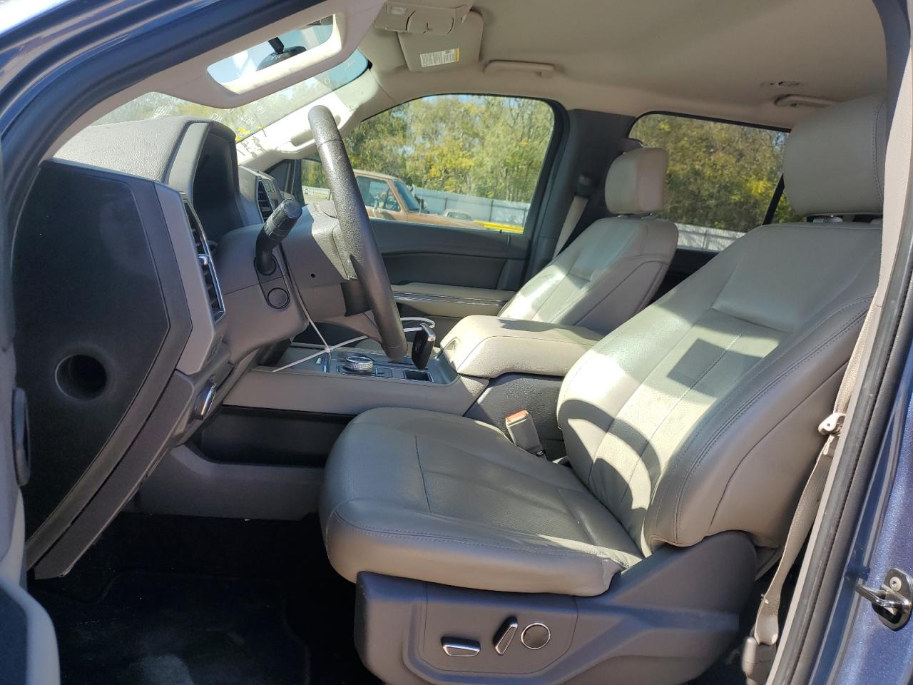 2019 Ford Expedition Xlt VIN: 1FMJU1HT0KEA73562 Lot: 91242535