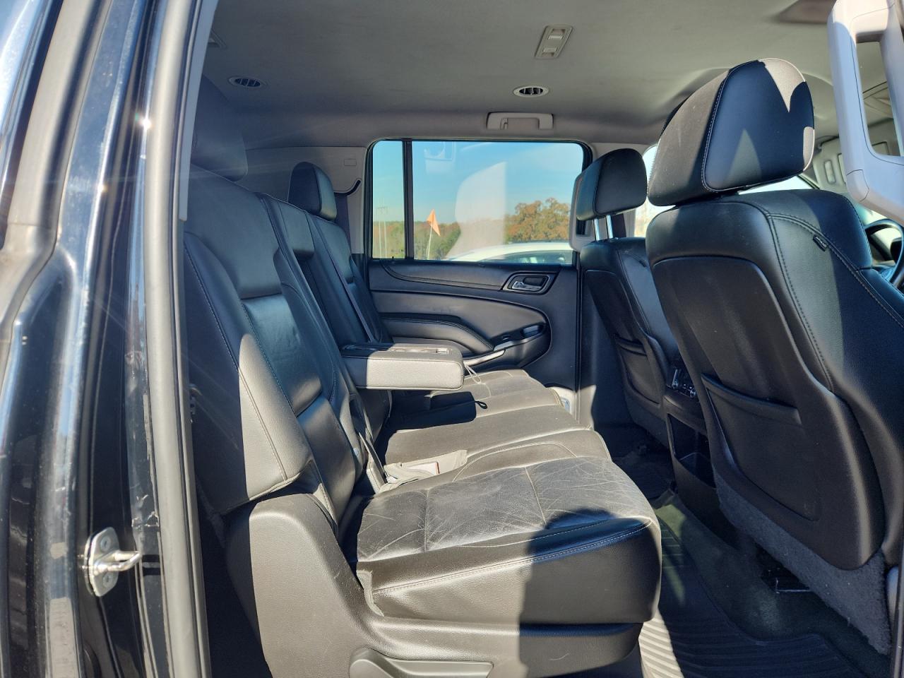 2015 Chevrolet Suburban K1500 Lt VIN: 1GNSKJKC9FR227392 Lot: 93561725