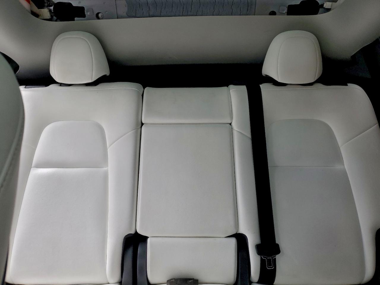 2022 Tesla Model Y VIN: 7SAYGDEE0NF411811 Lot: 93710145