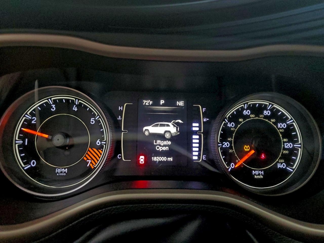 2015 Jeep Cherokee Latitude VIN: 1C4PJMCB1FW589341 Lot: 93662695