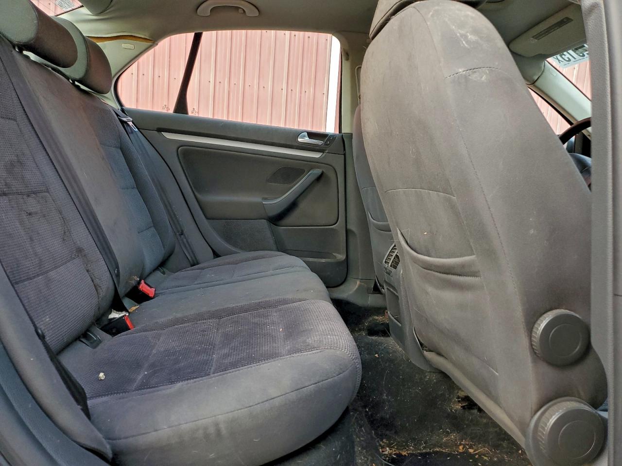 2007 Volkswagen Jetta 2.5 Option Package 1 VIN: 3VWSF71K27M136733 Lot: 93822515