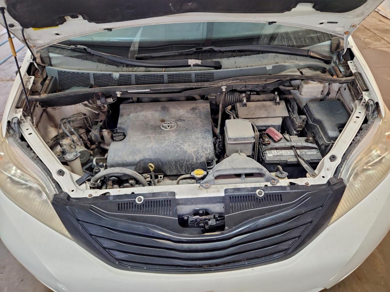 2013 Toyota Sienna VIN: 5TDZK3DC5DS355692 Lot: 92717265