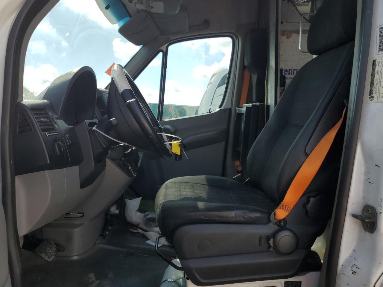 2014 Mercedes Benz Sprinter Delivery Van VIN: WD3PE8DE9E5829092 Lot: 93557215