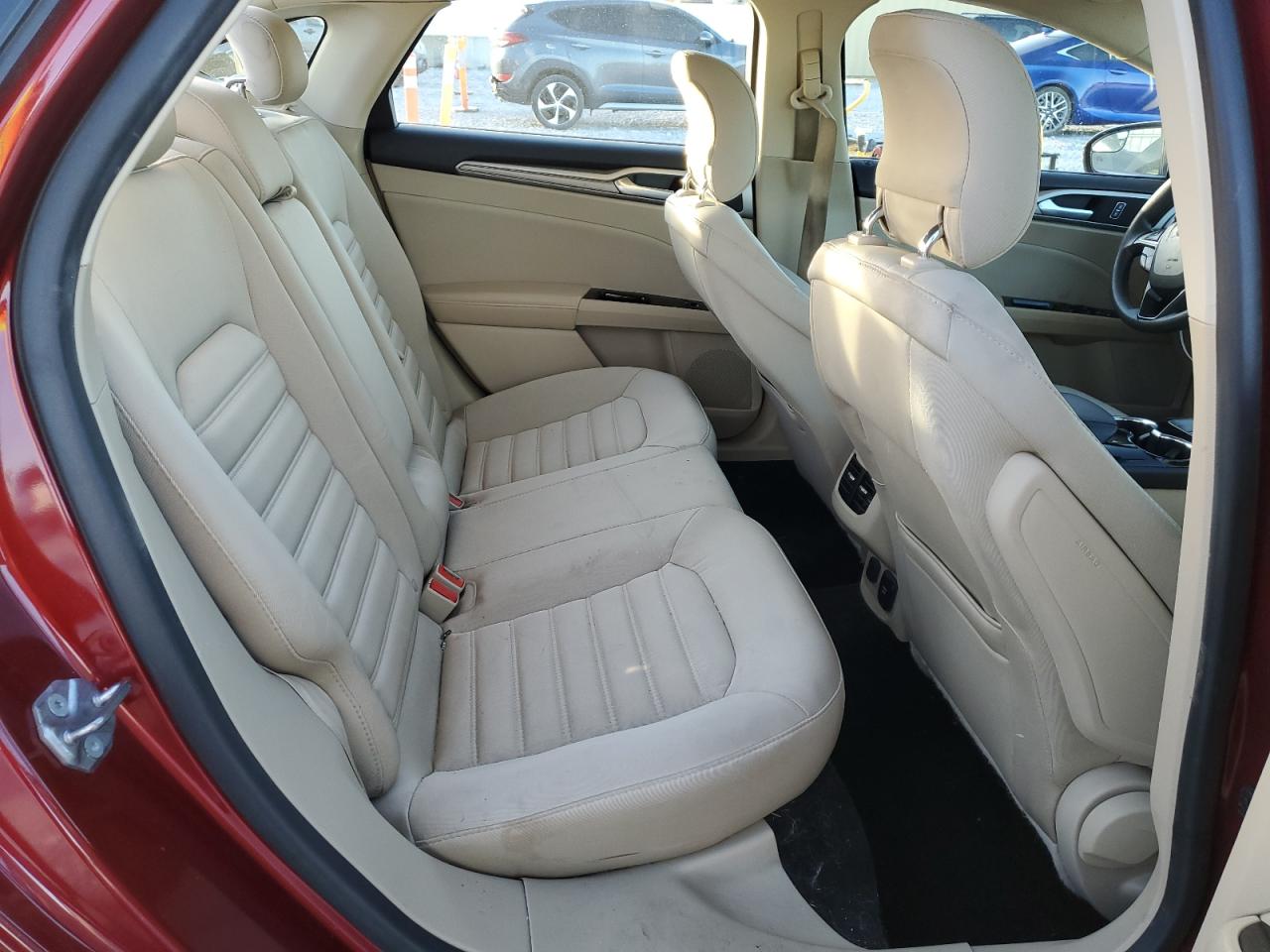 2014 Ford Fusion Se Hybrid VIN: 3FA6P0LU5ER388019 Lot: 92384415