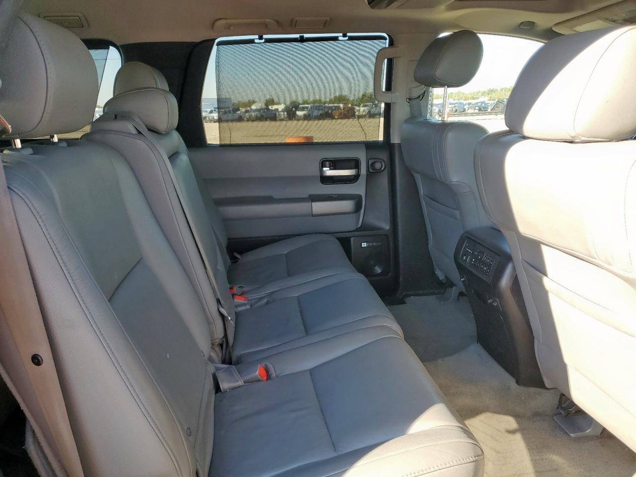 2010 Toyota Sequoia Limited VIN: 5TDJY5G19AS028953 Lot: 90576025