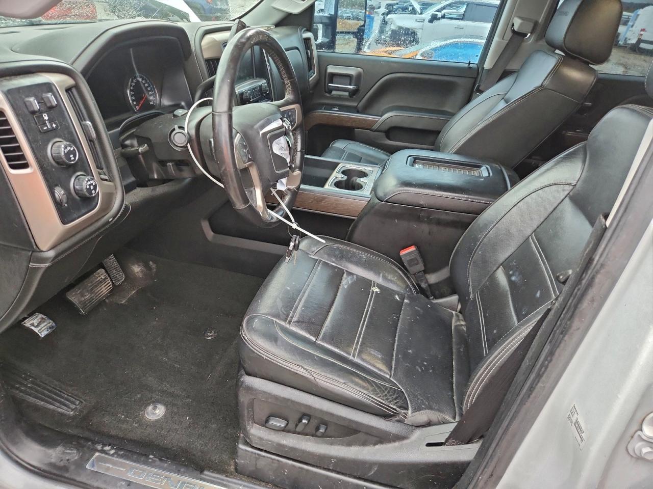 2018 GMC Sierra K2500 Denali VIN: 1GT12UEY6JF255917 Lot: 92451045