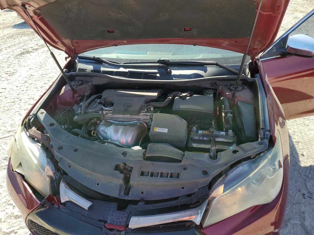 2016 Toyota Camry Le VIN: 4T1BF1FK3GU556811 Lot: 93809445