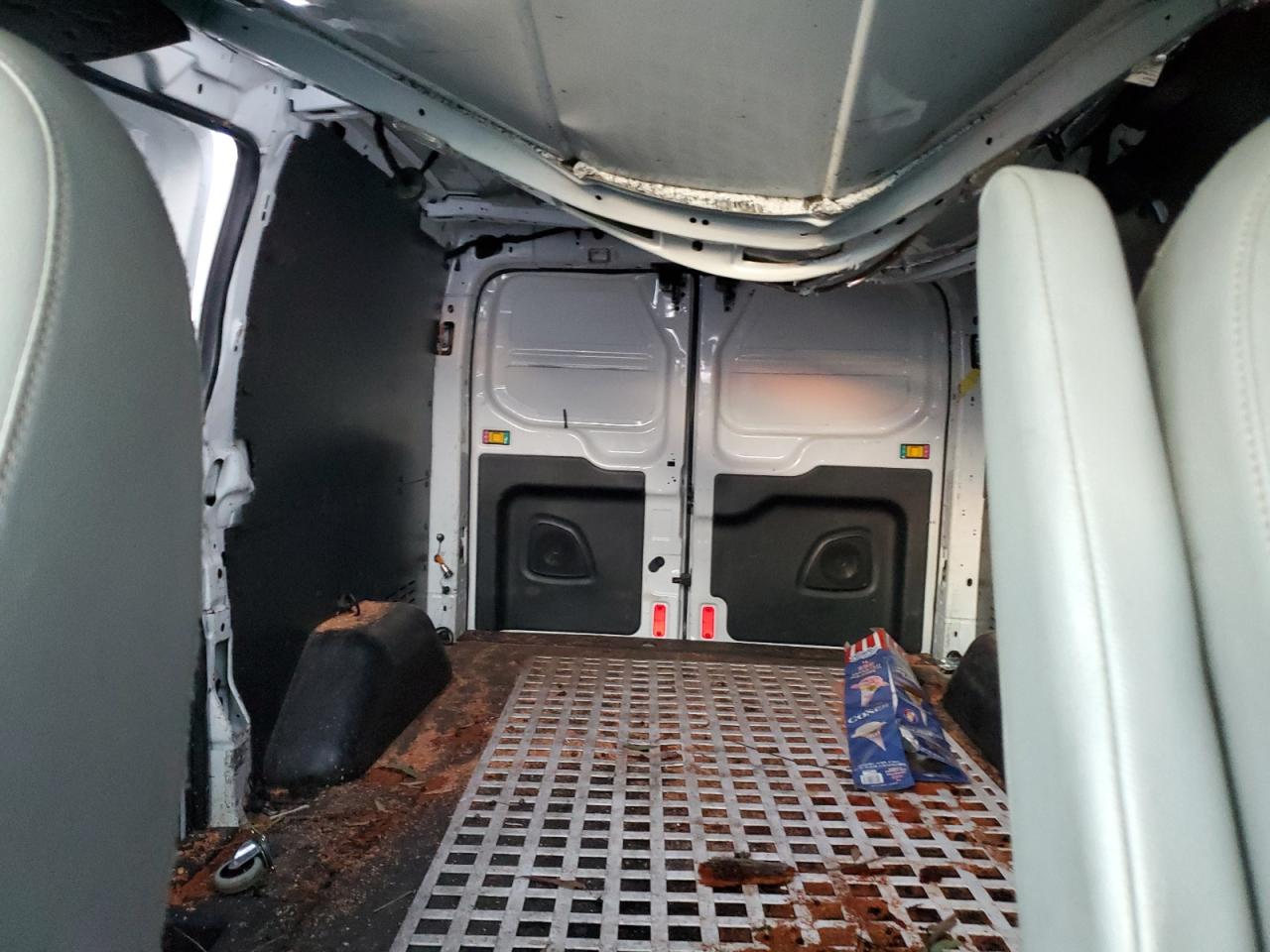 2017 Ford Transit T-150 Delivery Van VIN: 1FTYE1YM8HKA02631 Lot: 92755075