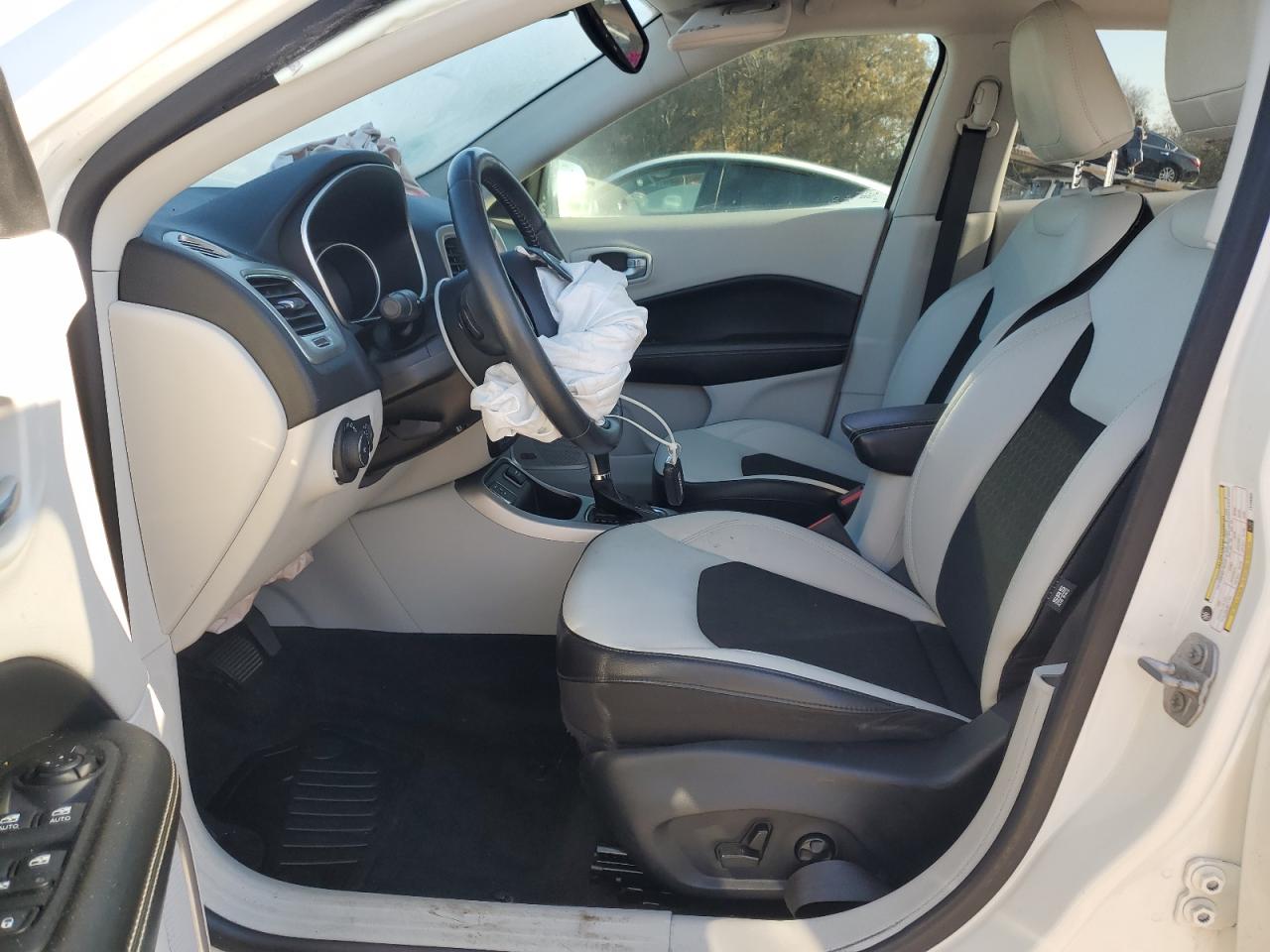 2018 Jeep Compass Latitude VIN: 3C4NJCBB8JT226052 Lot: 91655485