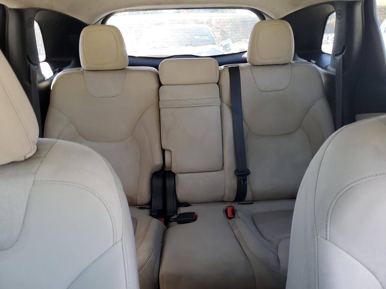 2018 Jeep Cherokee Latitude VIN: 1C4PJLCB7JD553751 Lot: 92360165