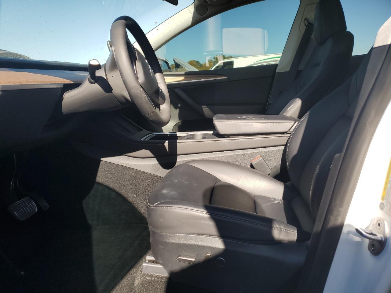 2024 Tesla Model Y VIN: 7SAYGDED7RF002864 Lot: 91249435