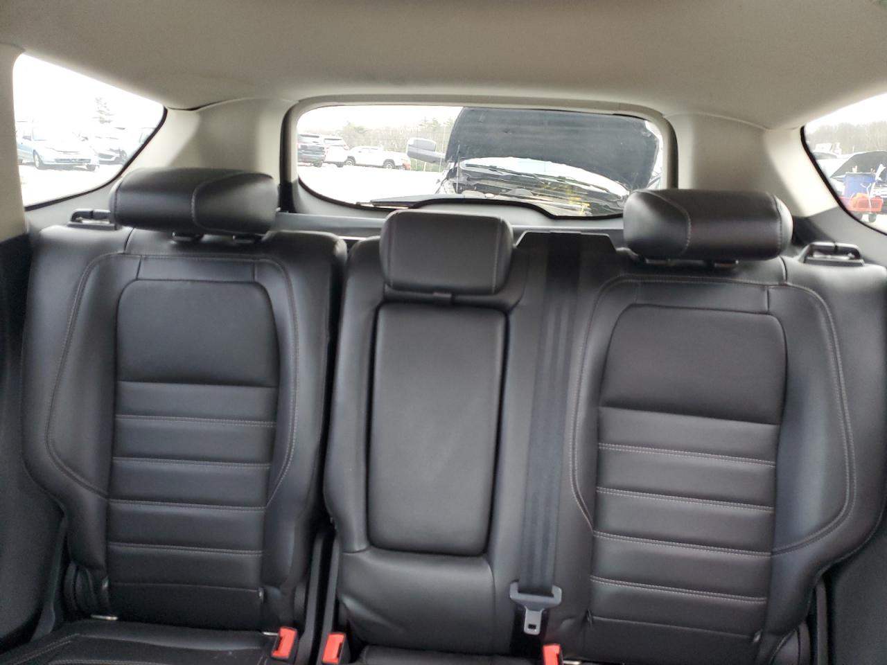 2017 Ford Escape Titanium VIN: 1FMCU9J94HUB84555 Lot: 92598585