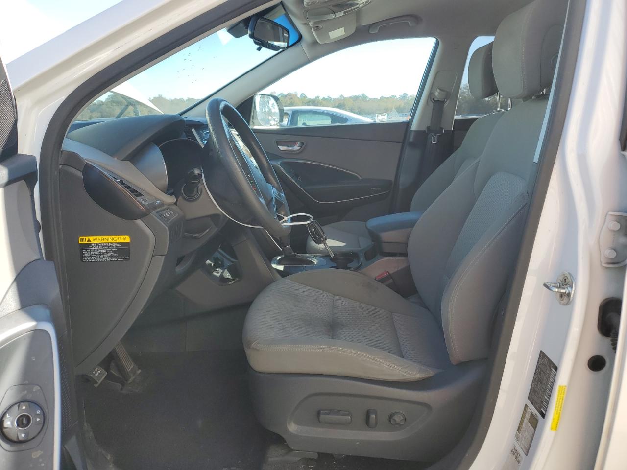 2017 Hyundai Santa Fe Se VIN: KM8SM4HF1HU226447 Lot: 92640255