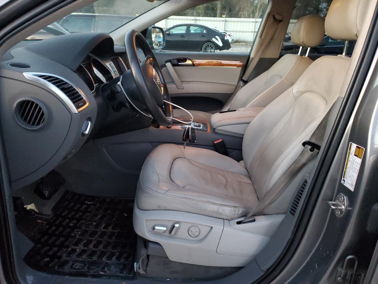 2010 Audi Q7 Premium Plus VIN: WA1LYAFE3AD000450 Lot: 92475015