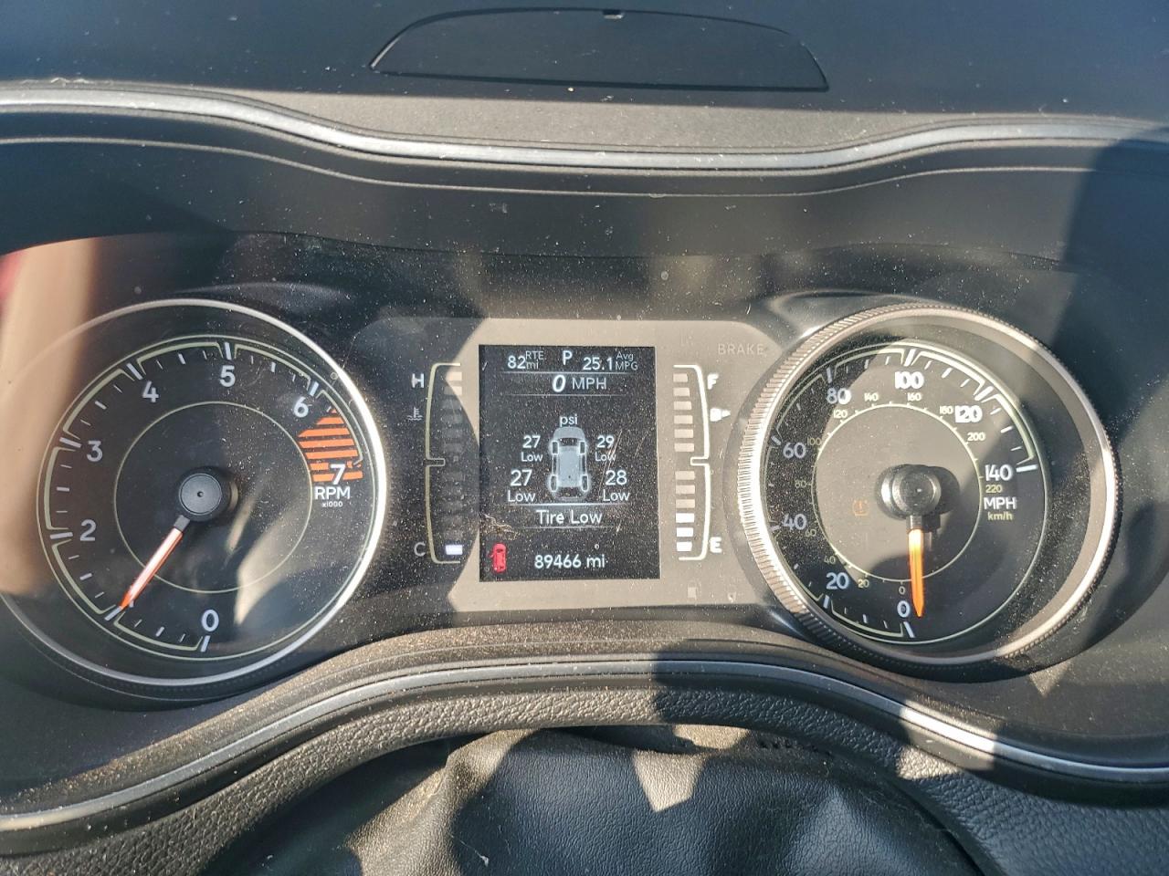 2019 Jeep Cherokee Latitude Plus VIN: 1C4PJLLB0KD348113 Lot: 94323165