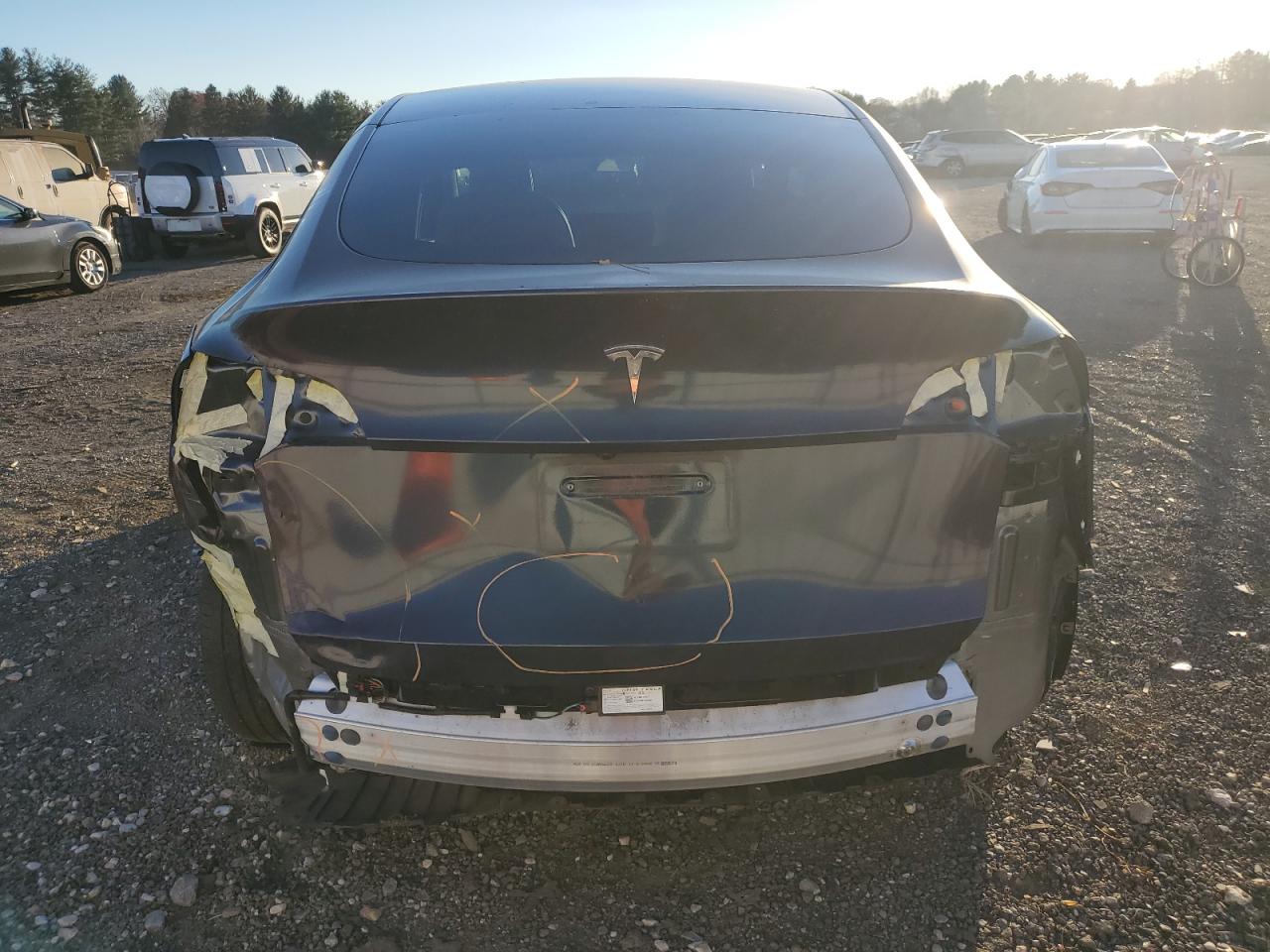 2023 Tesla Model Y VIN: 7SAYGDEEXPF846936 Lot: 84642675