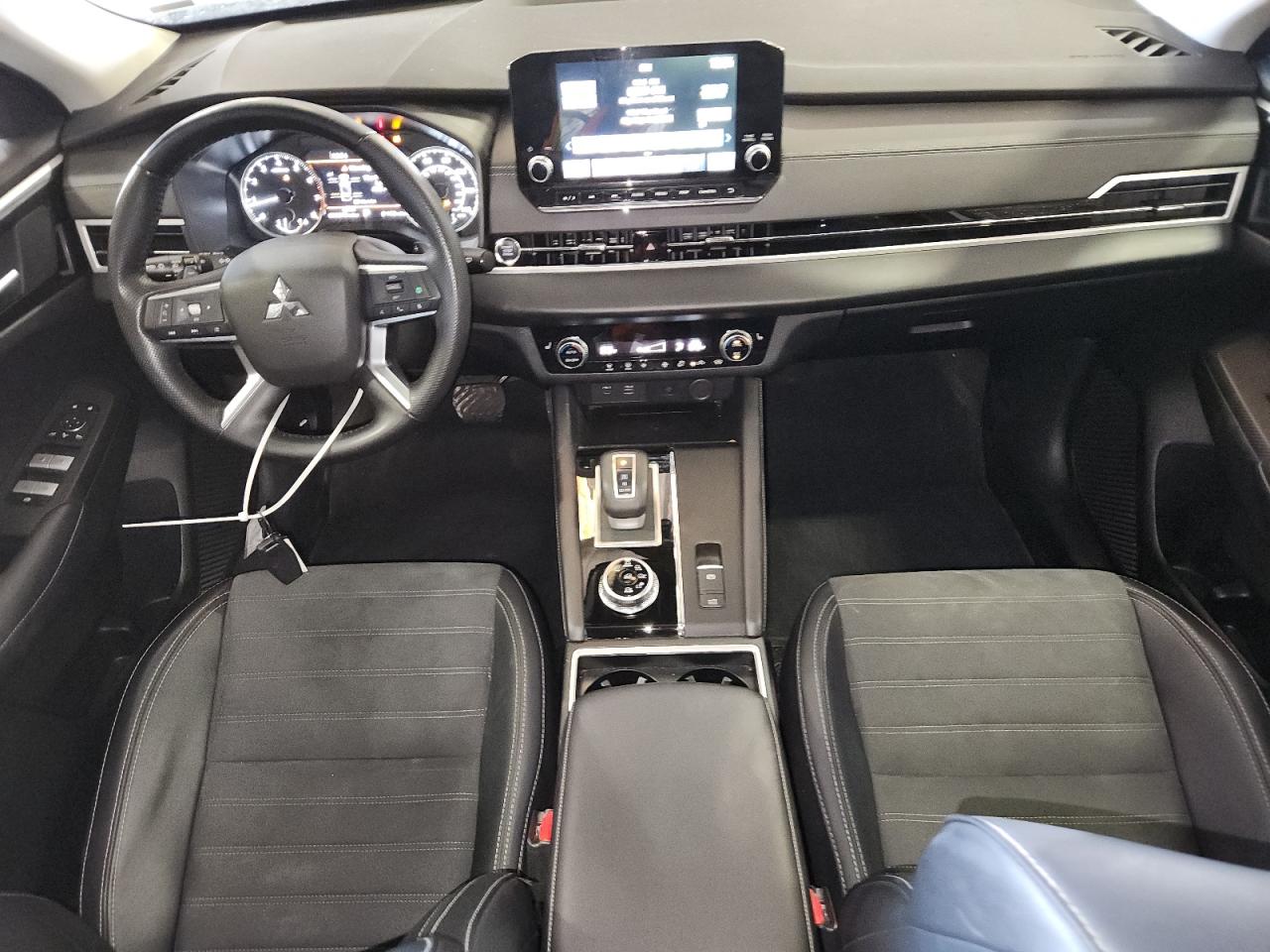 2024 Mitsubishi Outlander Se VIN: JA4J4VA82RZ073125 Lot: 93189685