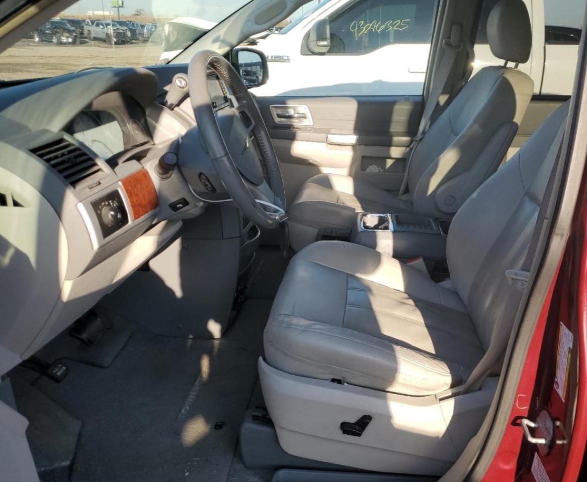 2008 Chrysler Town & Country Touring VIN: 2A8HR54P08R823065 Lot: 92984755