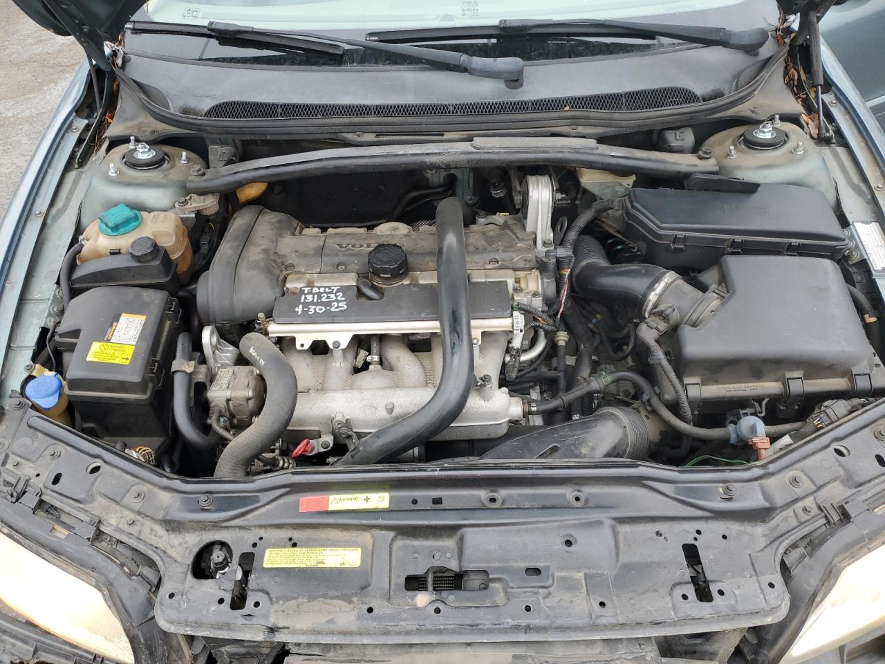 2005 Volvo S60 2.5T VIN: YV1RS592052482137 Lot: 93329865