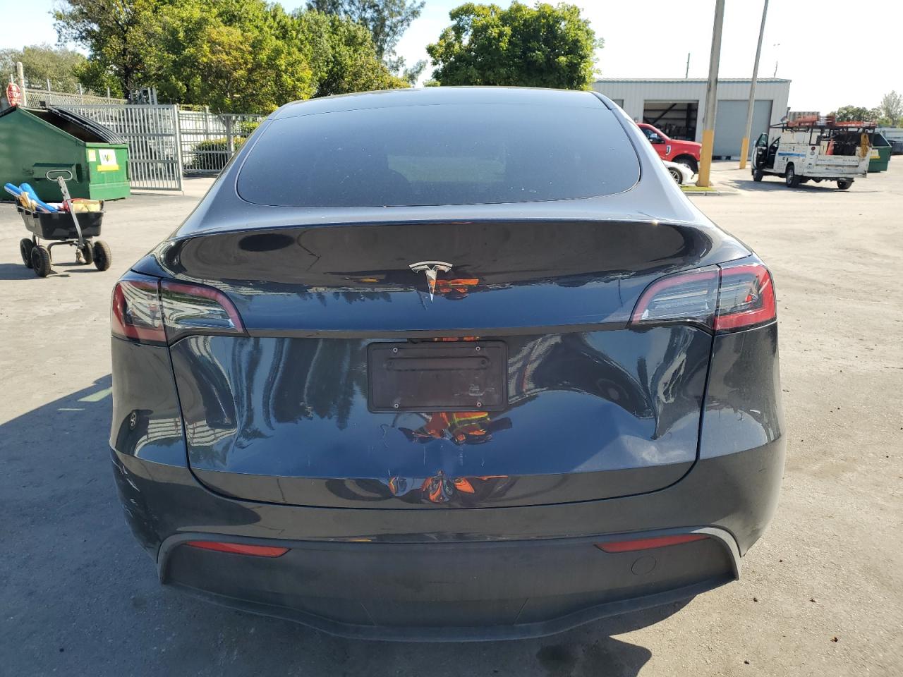 2024 Tesla Model Y VIN: 7SAYGDED3RF036722 Lot: 91325885
