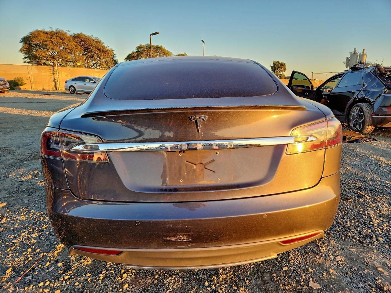 2014 Tesla Model S VIN: 5YJSA1H2XEFP62763 Lot: 94364355