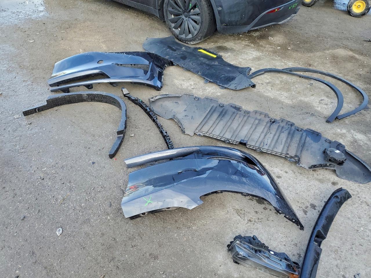 2024 Tesla Model Y VIN: 7SAYGDEE3RA256593 Lot: 94193115