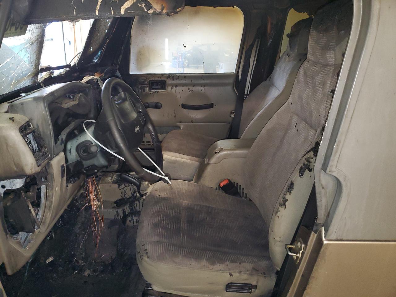 2005 Jeep Wrangler / Tj Unlimited VIN: 1J4FA44S95P302955 Lot: 93401805