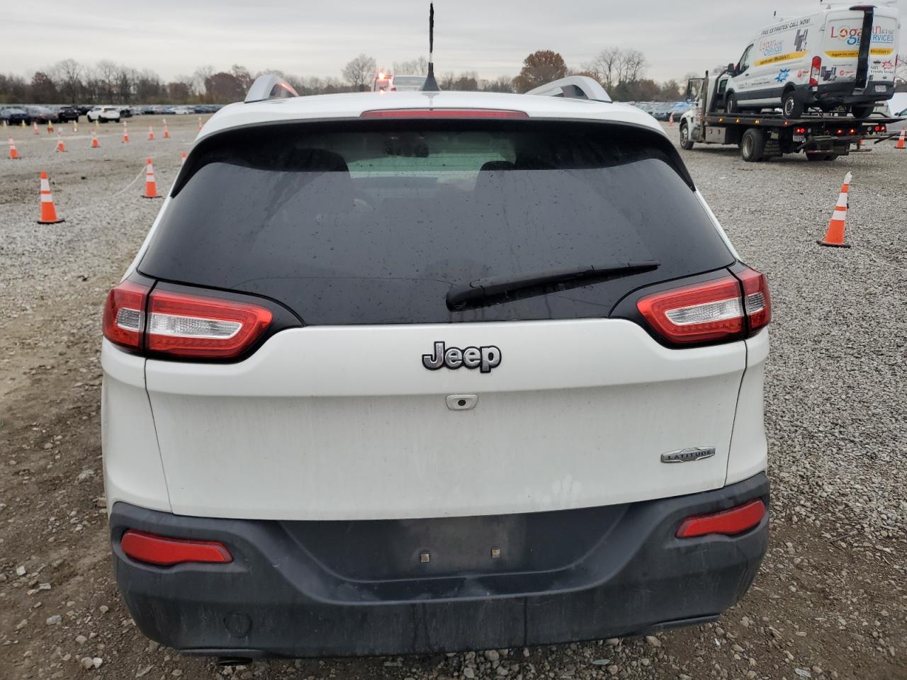 2015 Jeep Cherokee Latitude VIN: 1C4PJLCB2FW782060 Lot: 94315345