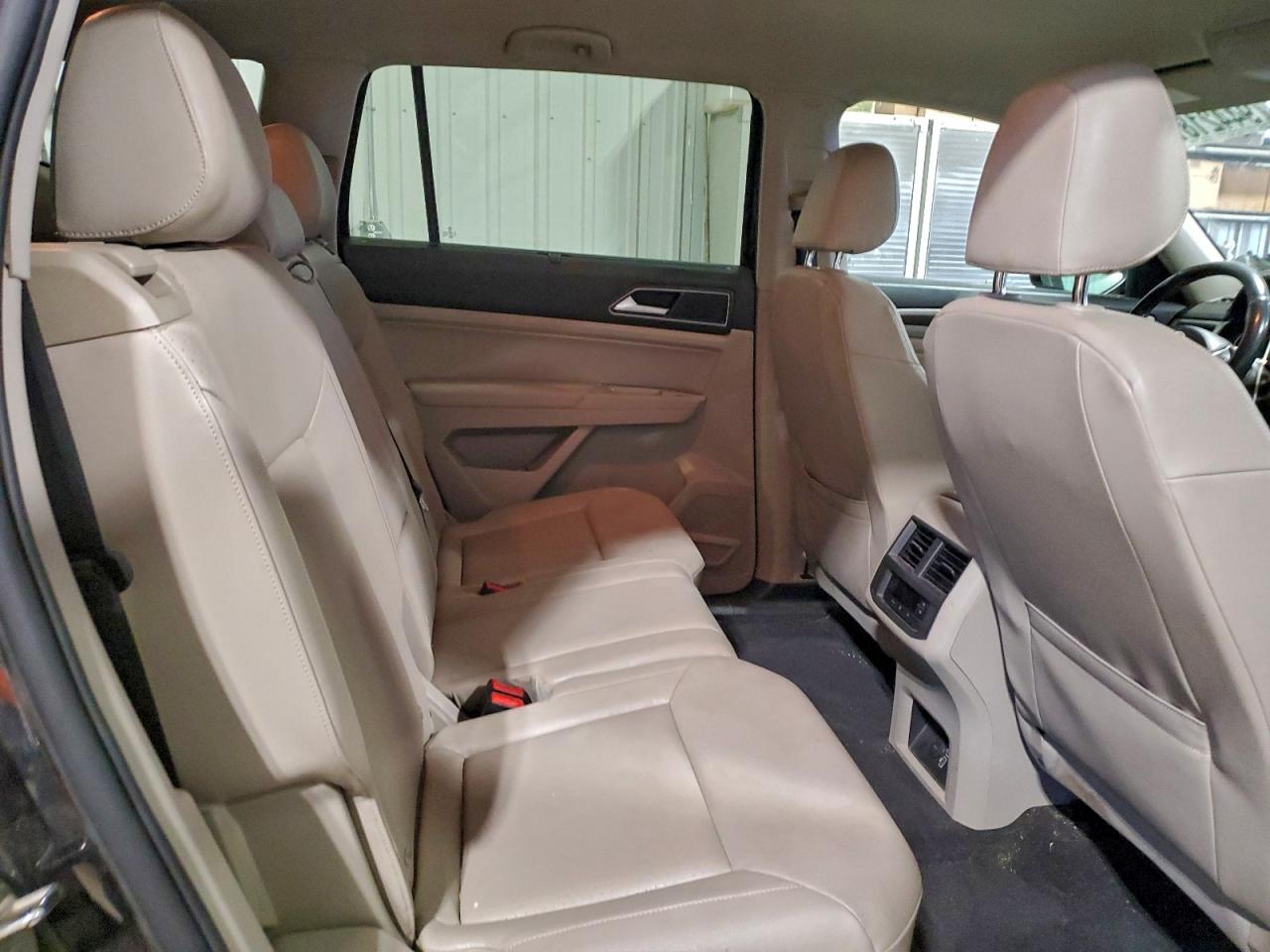 2018 Volkswagen Atlas Se VIN: 1V2LR2CA5JC508921 Lot: 94421875