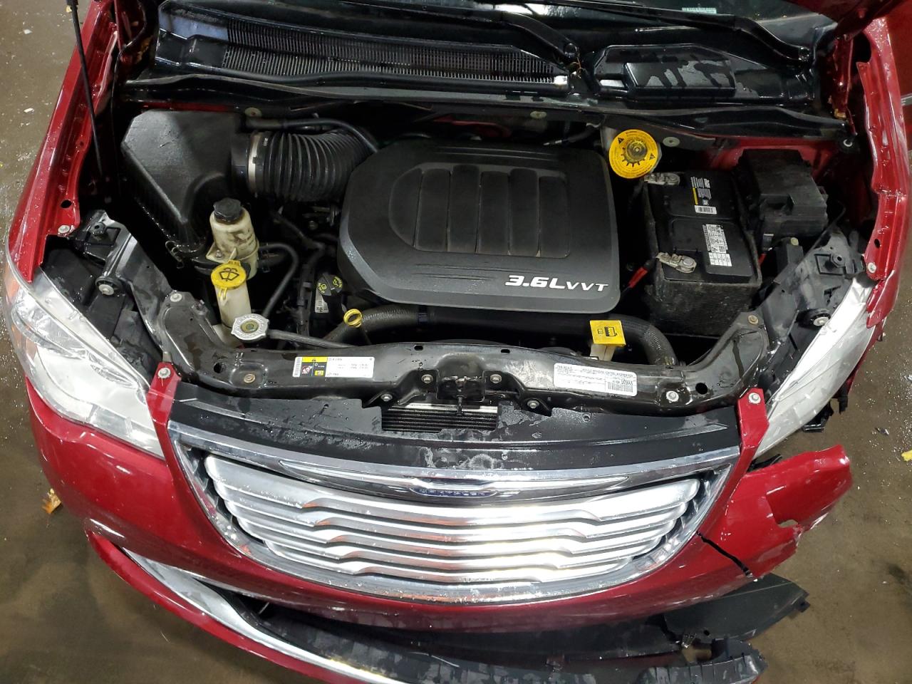 2016 Chrysler Town & Country Touring L VIN: 2C4RC1CG8GR239129 Lot: 92827605