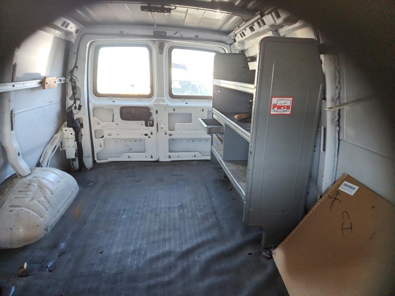 2017 Chevrolet Express G2500 VIN: 1GCWGAFF3H1135261 Lot: 92077415