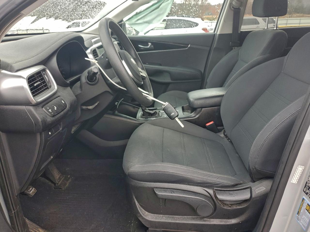 2019 Kia Sorento L VIN: 5XYPG4A39KG572336 Lot: 94091745