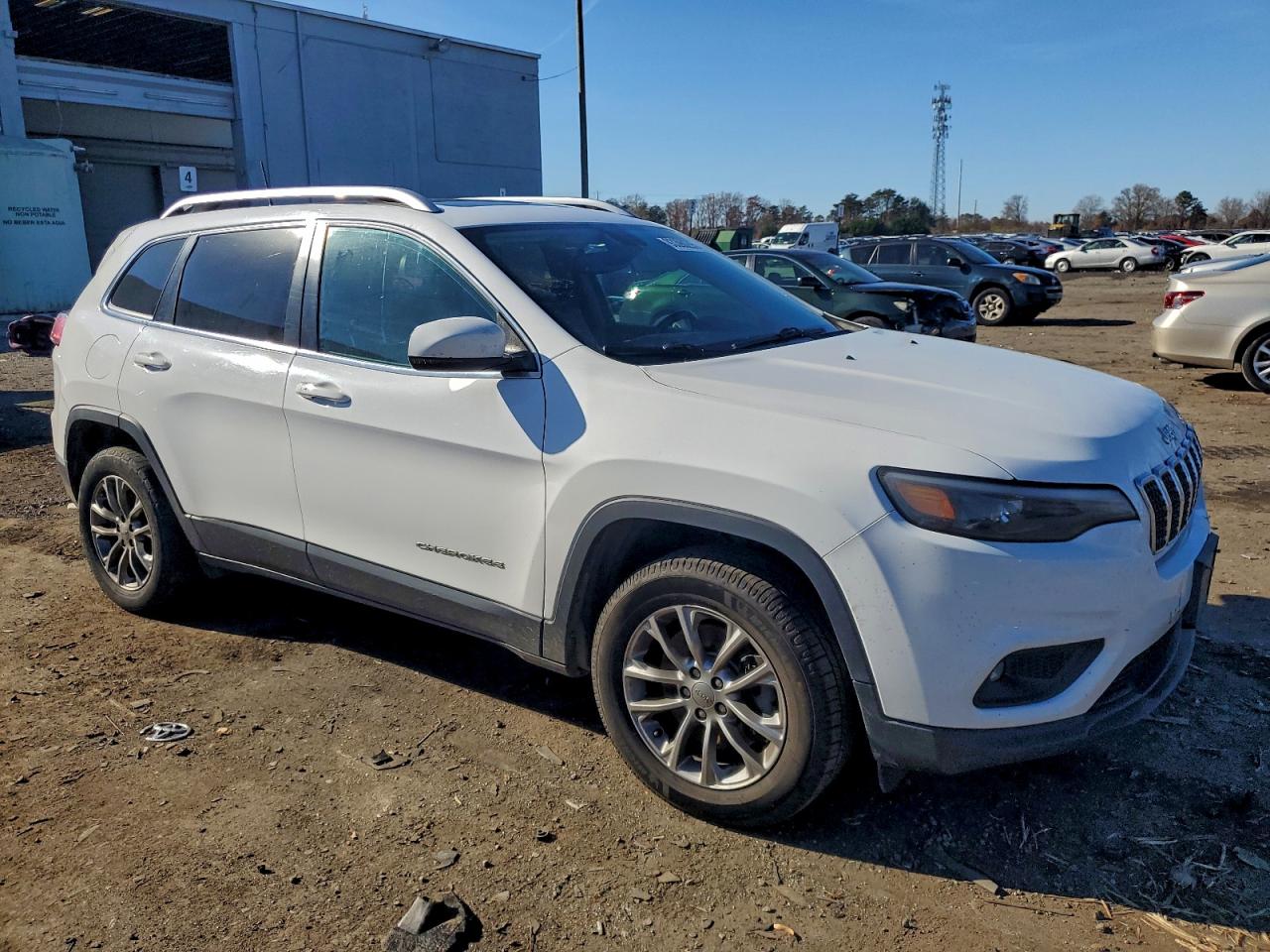 2019 Jeep Cherokee Latitude Plus VIN: 1C4PJMLBXKD288265 Lot: 93390295