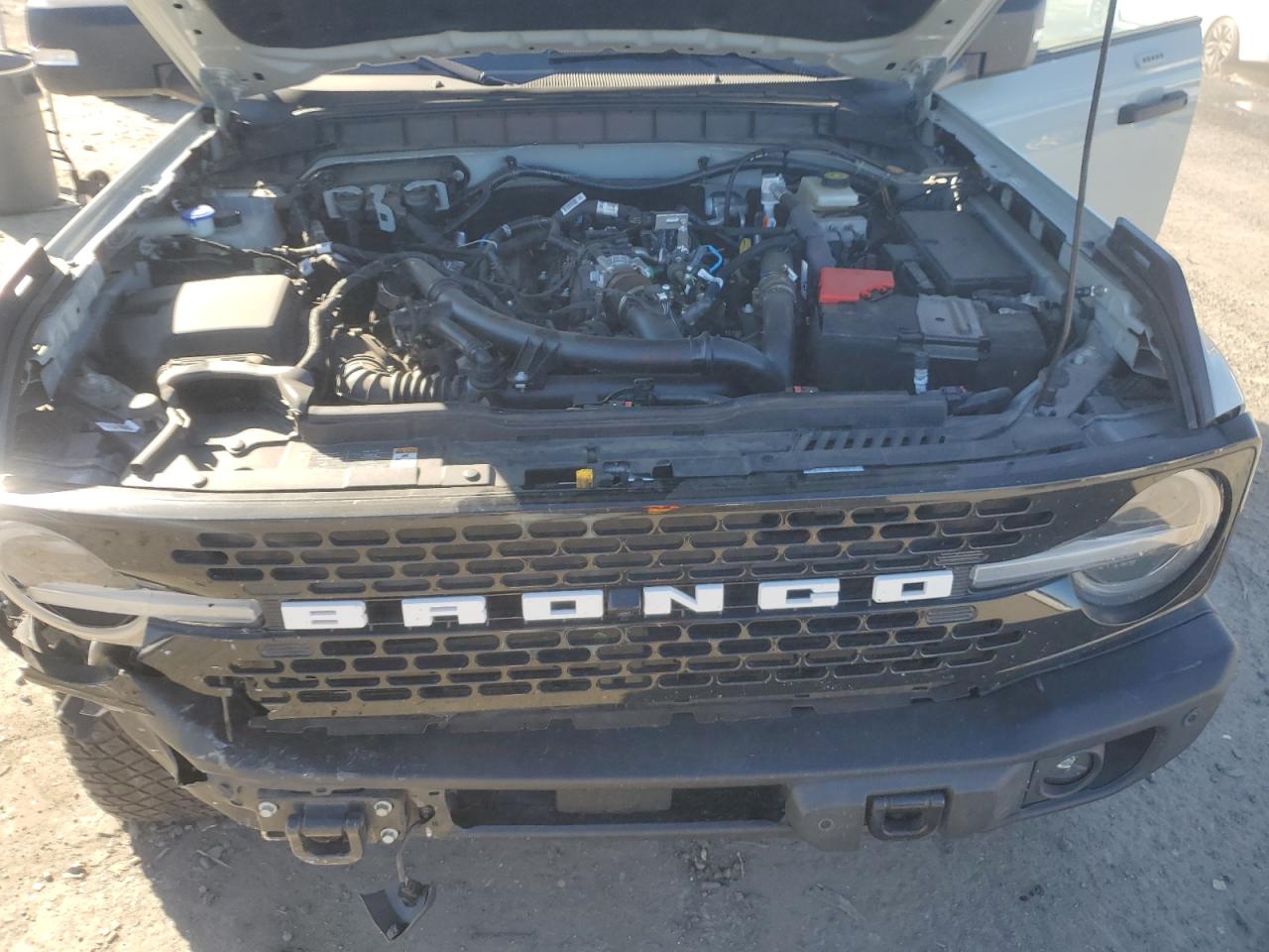 2022 Ford Bronco Base VIN: 1FMEE5DP3NLB56353 Lot: 91141615