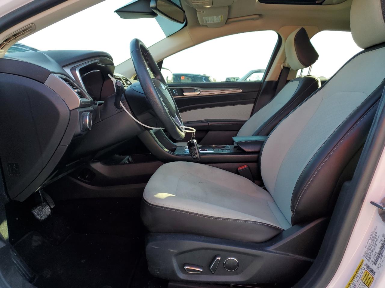 2020 Ford Fusion Se VIN: 3FA6P0HD0LR159740 Lot: 90881665