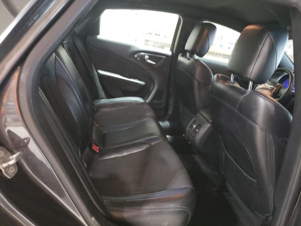 2015 Chrysler 200 S VIN: 1C3CCCBB5FN537905 Lot: 93413295