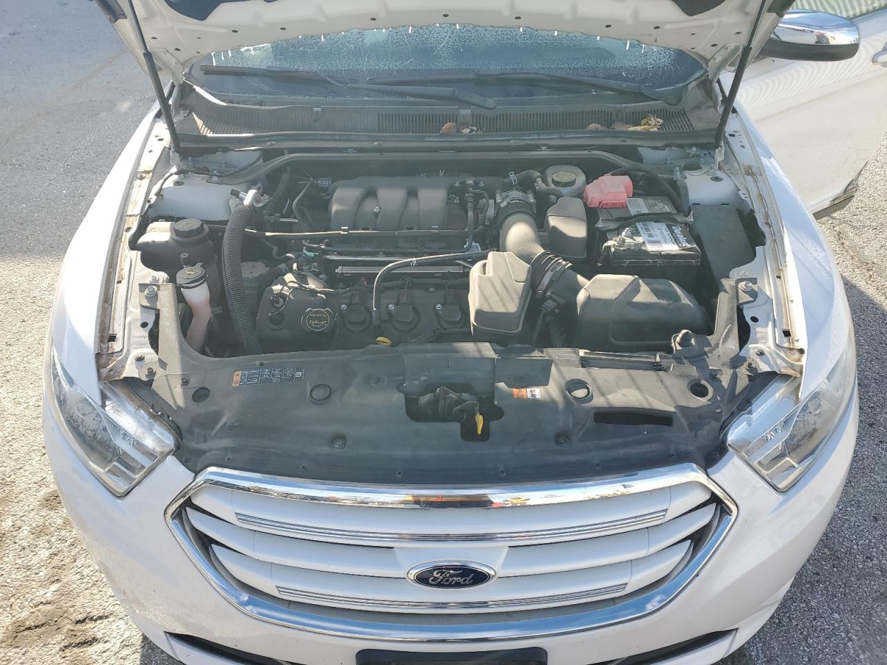 2015 Ford Taurus Limited VIN: 1FAHP2F81FG153550 Lot: 92171885