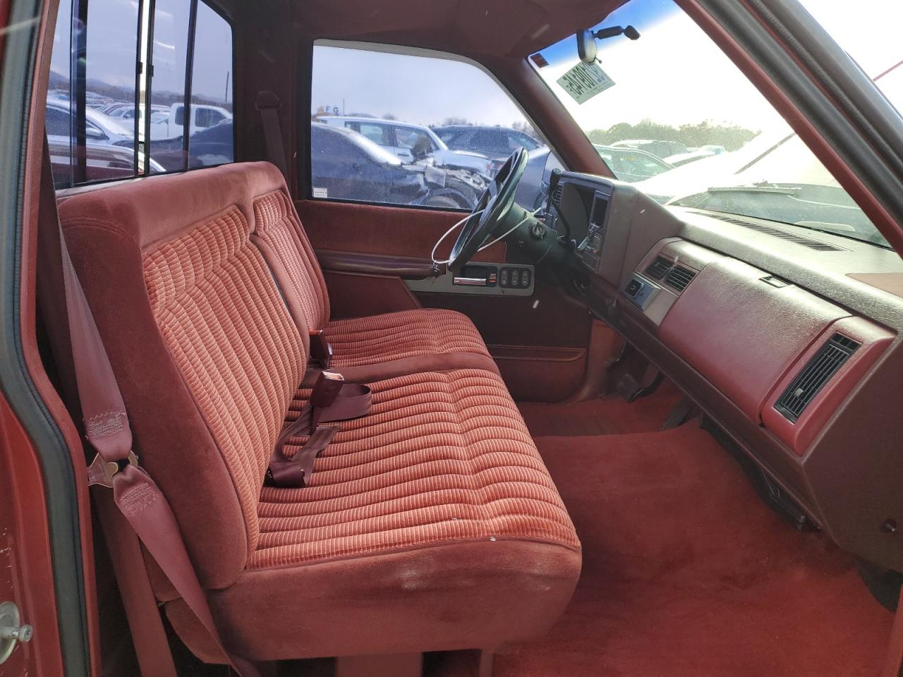 1990 Chevrolet Gmt-400 C1500 VIN: 1GCDC14H8LZ261715 Lot: 92109145