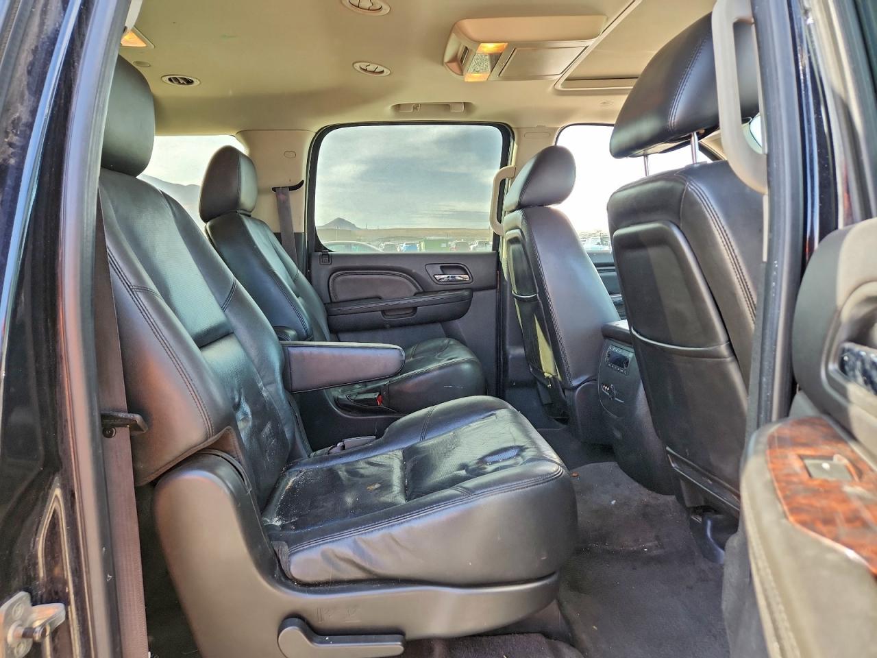 2011 GMC Yukon Xl Denali VIN: 1GKS2MEF7BR298623 Lot: 94652155