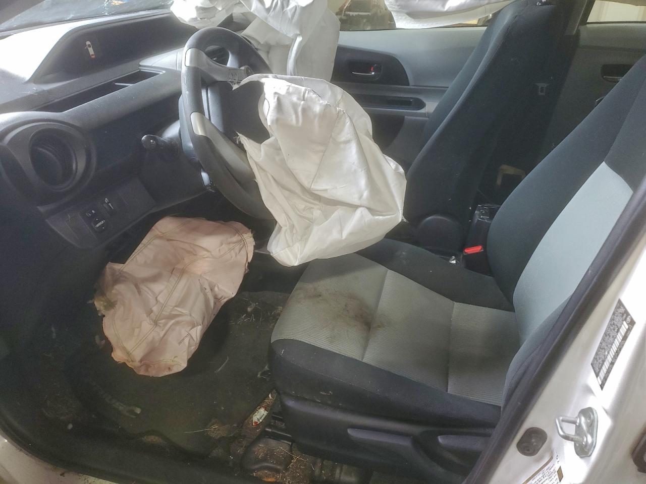 2012 Toyota Prius C VIN: JTDKDTB33C1501436 Lot: 93438855