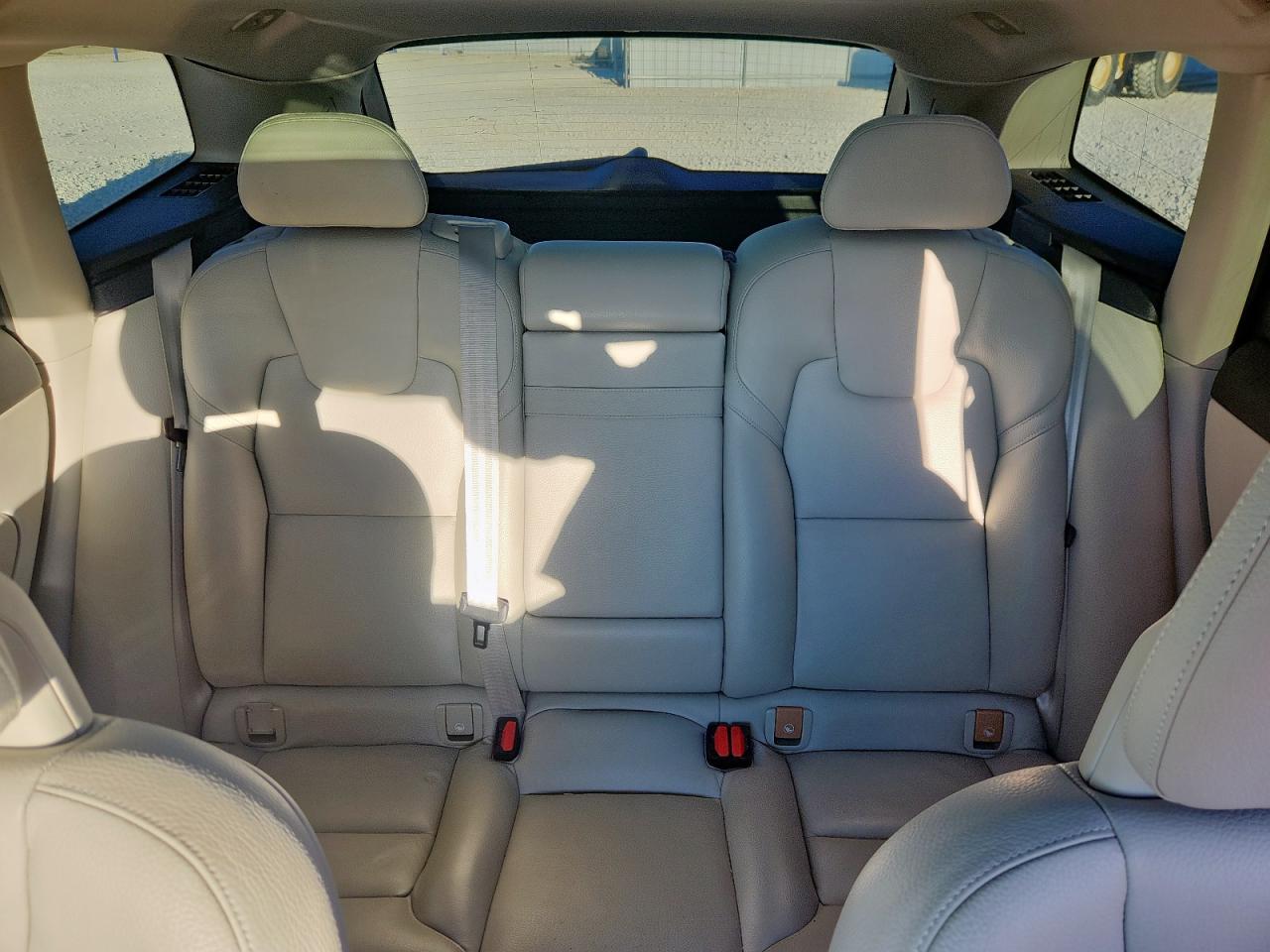 2018 Volvo Xc60 T5 VIN: LYV102RK4JB069959 Lot: 90680985