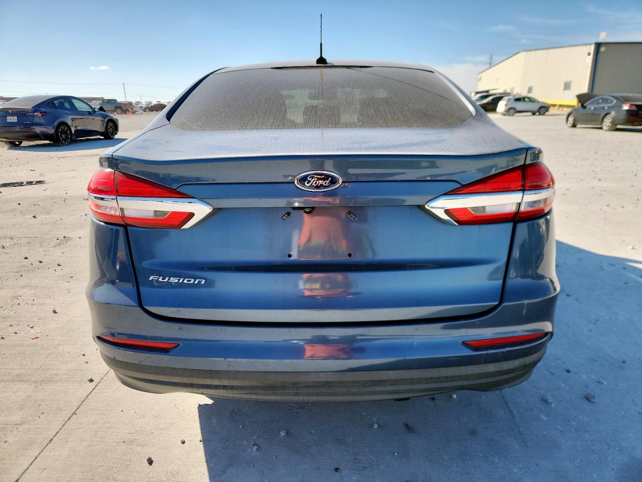 2019 Ford Fusion S VIN: 3FA6P0G75KR160828 Lot: 92851935