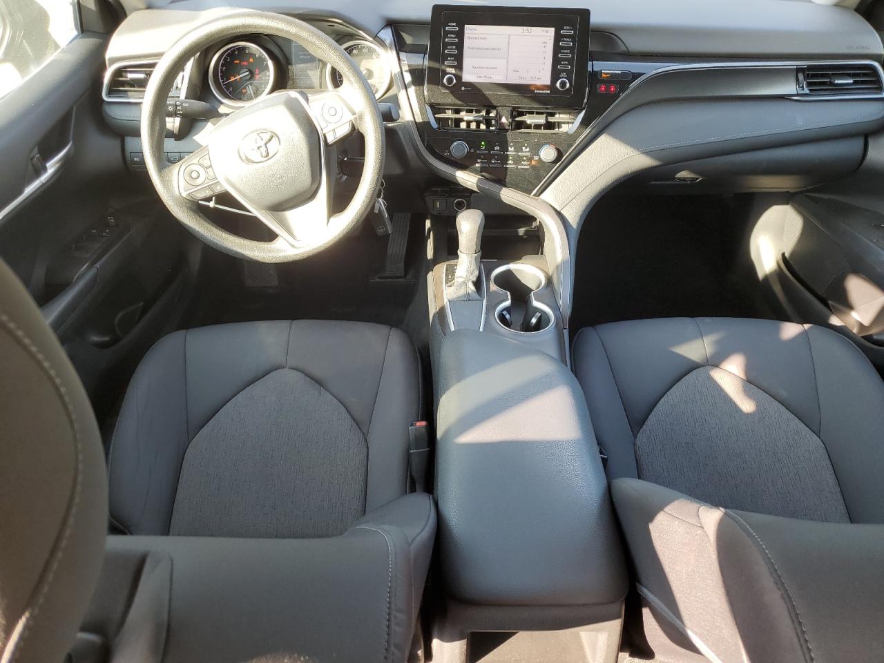 2021 Toyota Camry Le VIN: 4T1C11AK2MU439033 Lot: 93874925